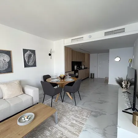 Sea Front Διαμέρισμα Τορεβιέχα