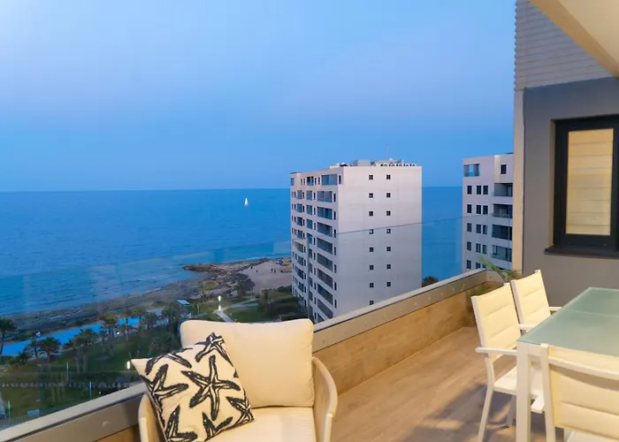 Sea Front Apartament *