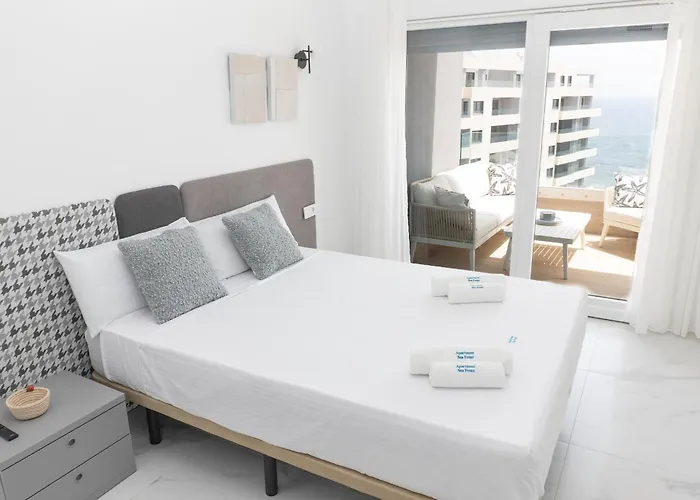 Sea Front Apartament *